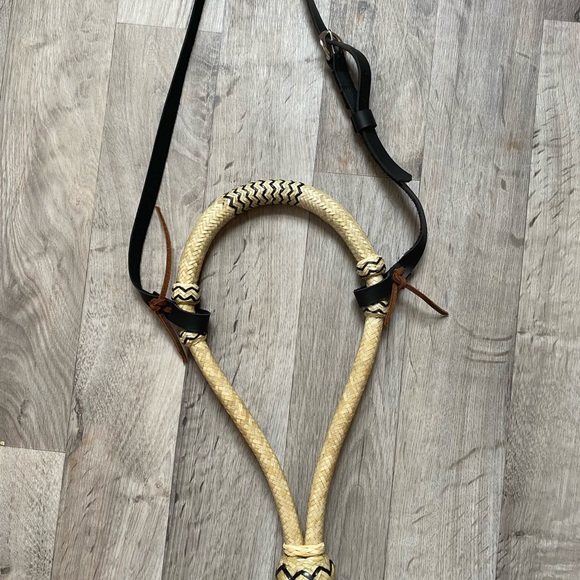 ⚡️CONCHO SNAFFLE BIT AND RAWHIDE BOSAL BUNDLE⚡️ - Picture 4 of 5